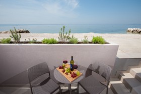 Seaside Luxury Suites