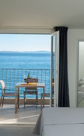 Seaside Luxury Suites