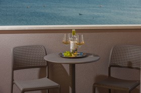Seaside Luxury Suites