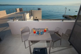 Seaside Luxury Suites