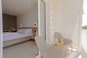 Villa Miki
