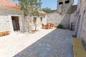 House Mirta