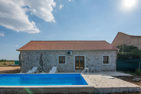 House Mirta