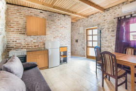 House Mirta