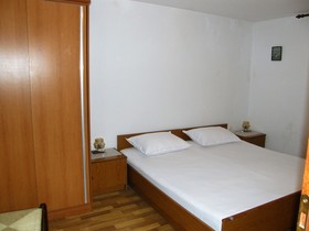 Apartment and Rooms Gasperov