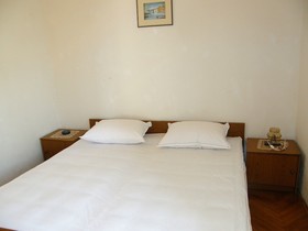 Apartment and Rooms Gasperov