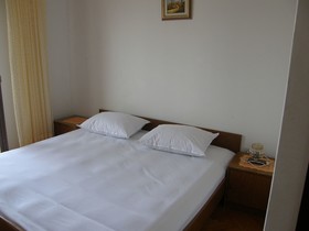 Apartment and Rooms Gasperov