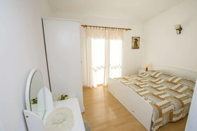 Apartment And Rooms Radojka