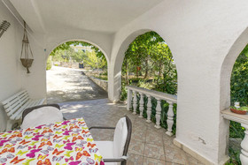 Apartment And Rooms Radojka