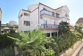 Apartments And Room Kiko