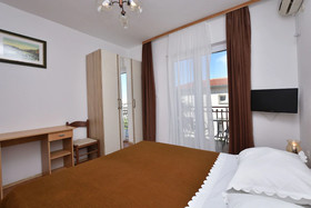 Apartments And Room Kiko