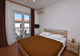 Apartments And Room Kiko