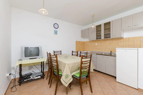 Apartments And Room Mate Mare