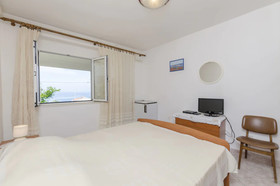 Apartments And Room Mate Mare