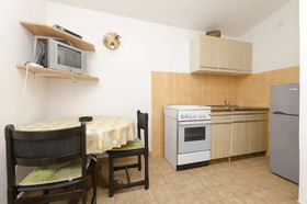 Apartments And Room Mate Mare