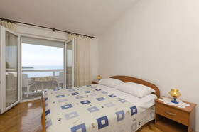 Apartments And Room Mate Mare