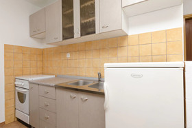 Apartments And Room Mate Mare