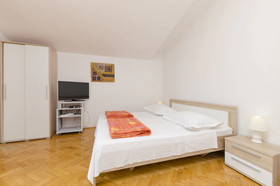 Apartments Goran