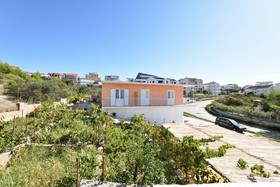 Apartments Žmika