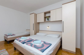 Apartments Zdravka G