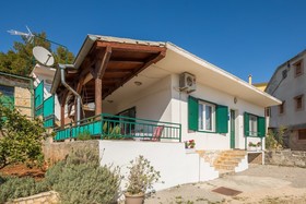 Holiday Home Lucy