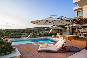 Luxury Villa Golden Eye