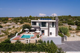 Luxury Villa Golden Eye