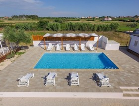 Apartments Ani - with pool
