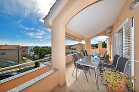 Apartments Ani - with pool
