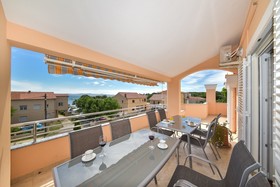 Apartments Ani - with pool