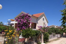 Apartments Biskup