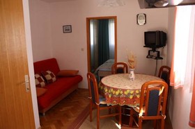 Apartments Biskup