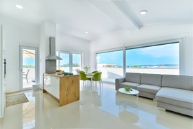 Crowonder Luxury Marijana Apartments