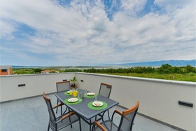 Crowonder Luxury Marijana Apartments