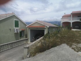 Moja Ane