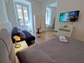Lola's Place