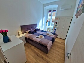 Lola's Place
