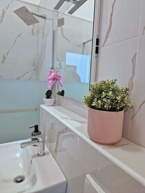 Lola's Place