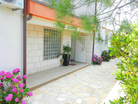 Apartments Aurel