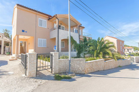 Apartments Ema