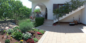 Apartments Flora