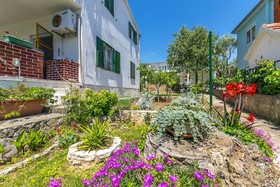 Apartments Garden by The Sea