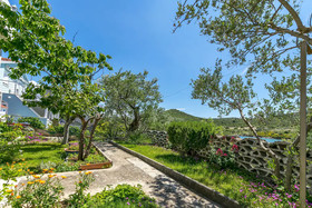 Apartments Garden by The Sea