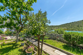 Apartments Garden by The Sea