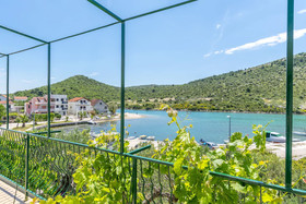 Apartments Garden by The Sea