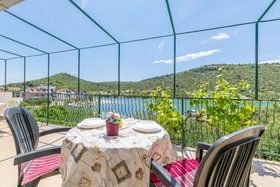 Apartments Garden by The Sea