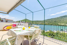 Apartments Garden by The Sea