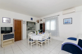 Apartments Hrvatic