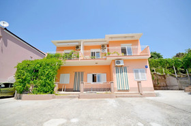 Apartments Ivan