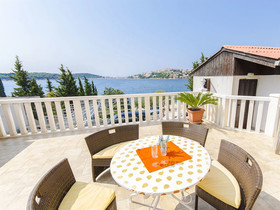Apartments Ksenija